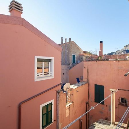 Casa Cici A 50 Mt Dal Mare Lägenhet Finale Ligure Exteriör bild