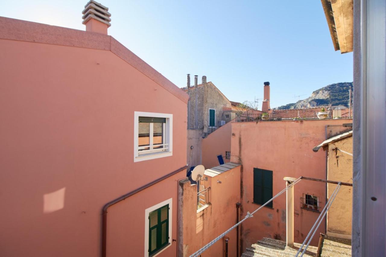 Casa Cici A 50 Mt Dal Mare Lägenhet Finale Ligure Exteriör bild